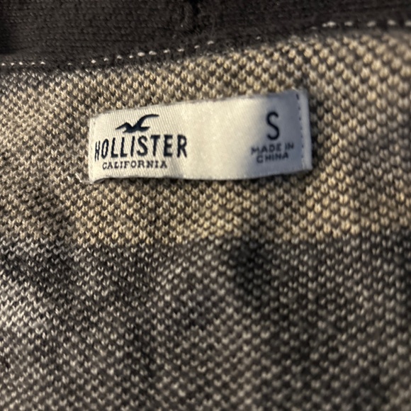 Hollister Daisy Cardigan - Picture 2 of 6